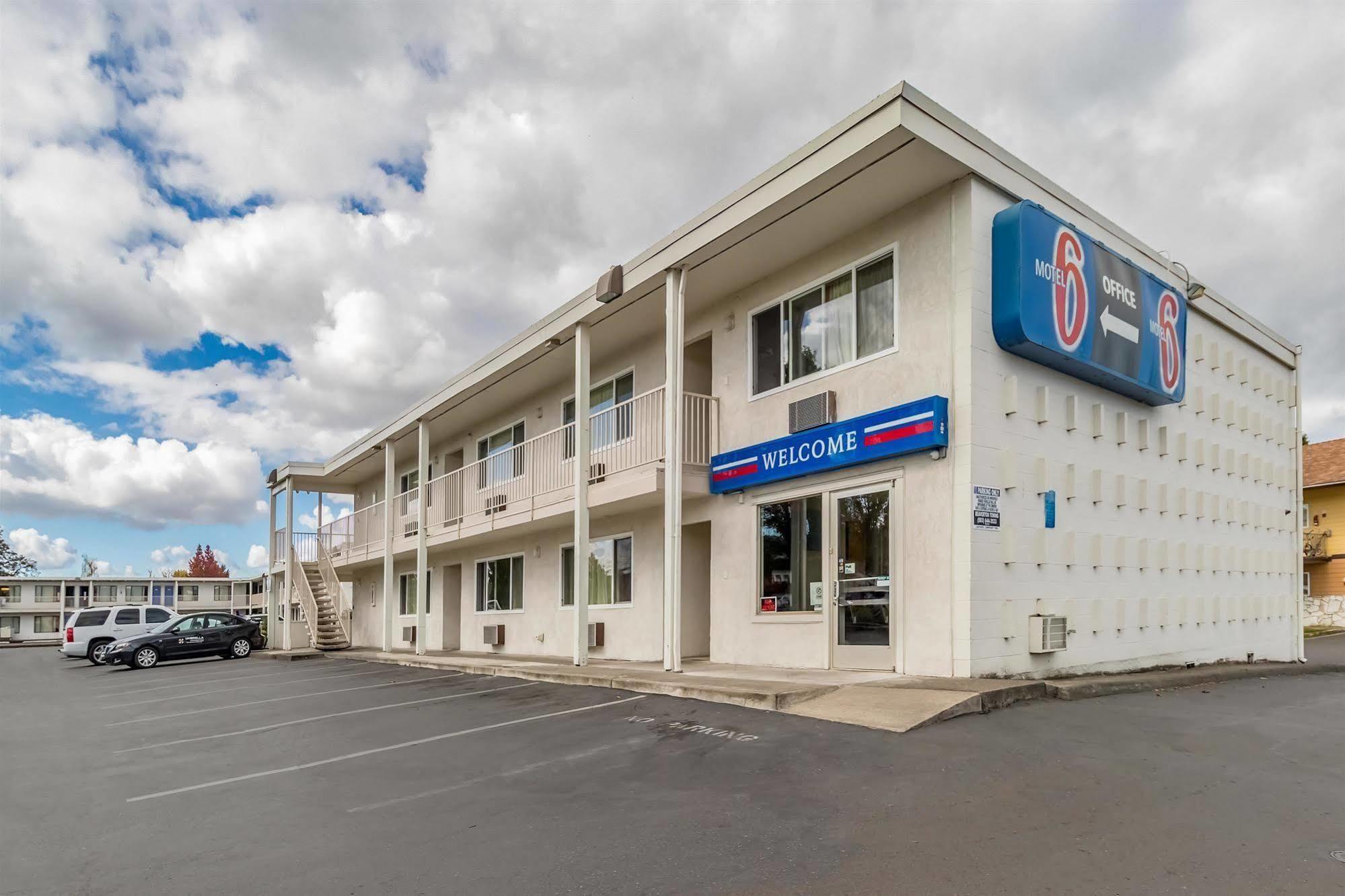 Motel 6-Beaverton, OR Buitenkant foto